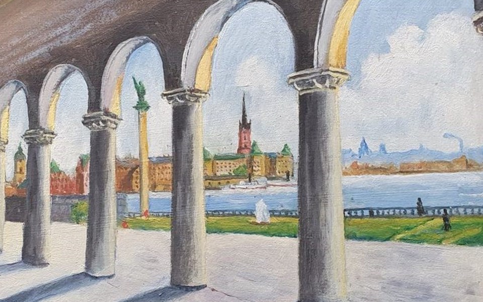 Målning av pelargång och trädgård vid Stadshuset i Stockholm.